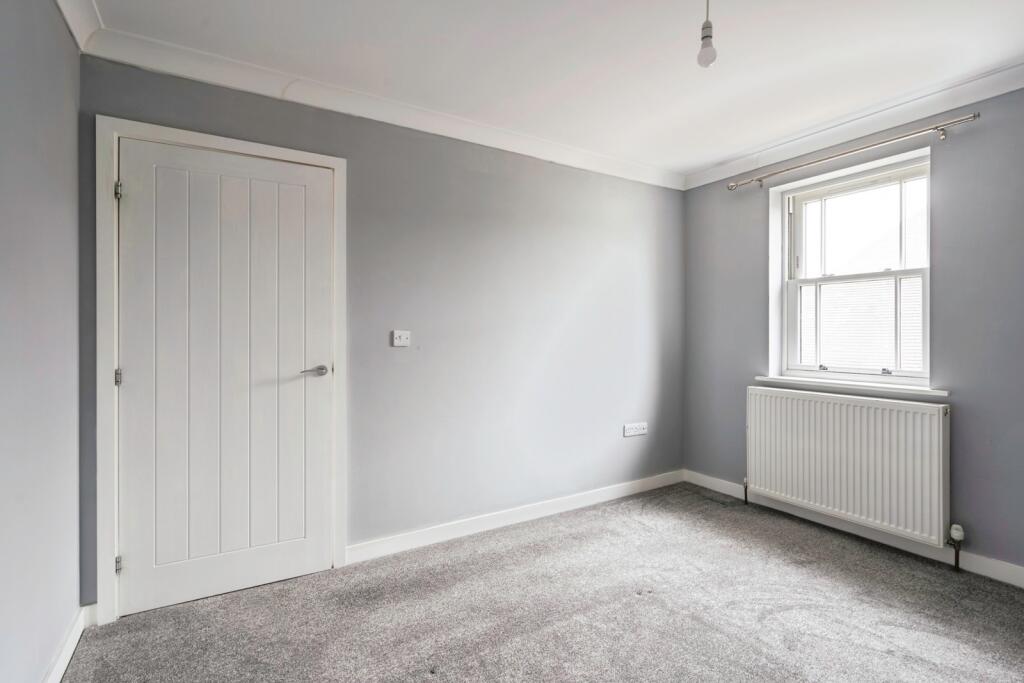 Apartment in Portsmouth - View 3