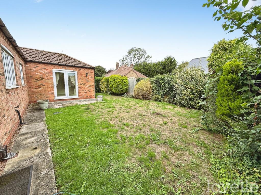 House in Lincoln - View 4