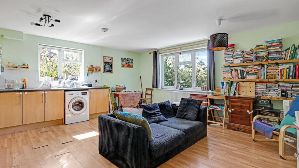 Apartment in London - More