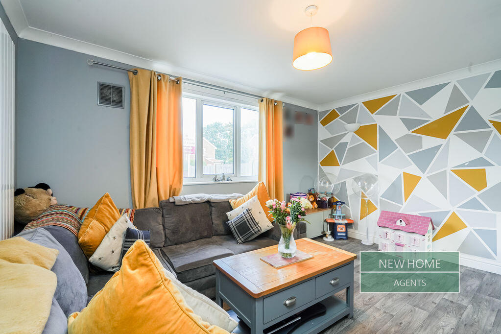House in South Kesteven, Grantham - More