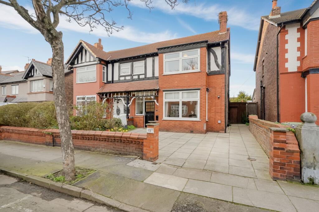 Main image of property: York Avenue, Crosby, L23