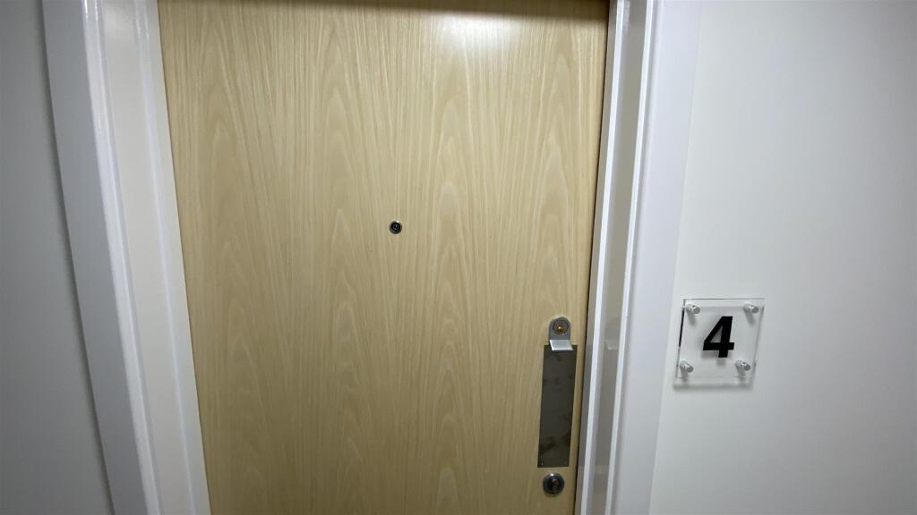 Main image of property: 4 Barrett - Ref 3558