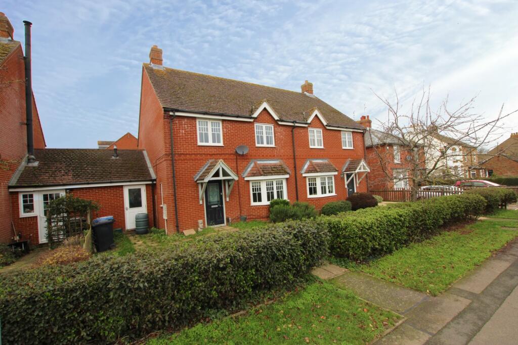 Main image of property: Northampton Road, Broughton, NN14