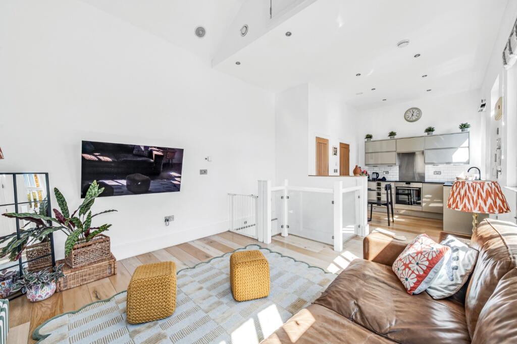 House in London, West Kensington - More