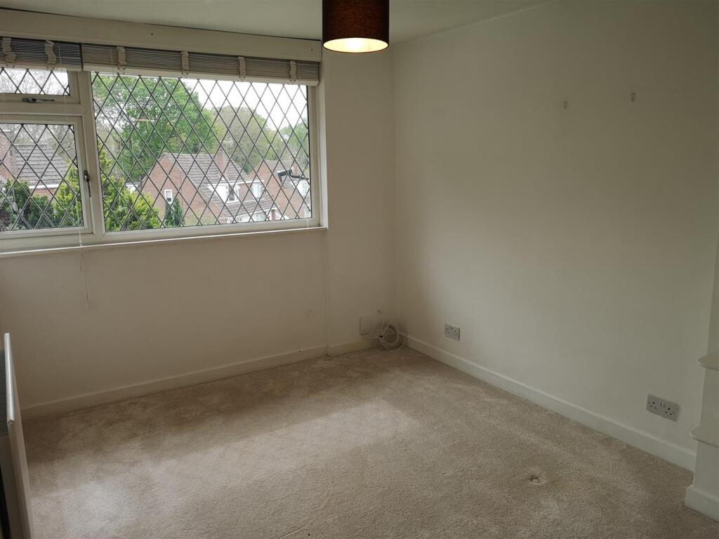 House in Southampton - More