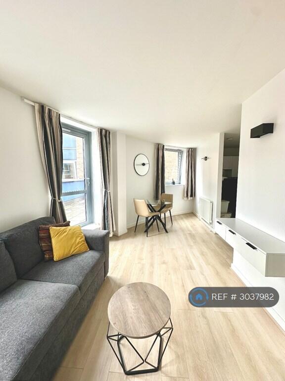Apartment in London - View 4