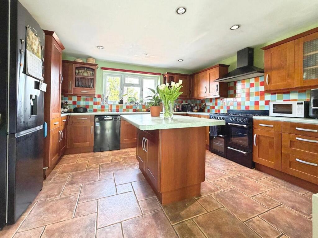 House in Bristol, Upper Knowle, St Philip's Marsh - View 2