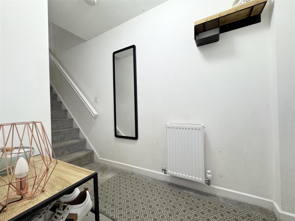 House in Wakefield - View 3