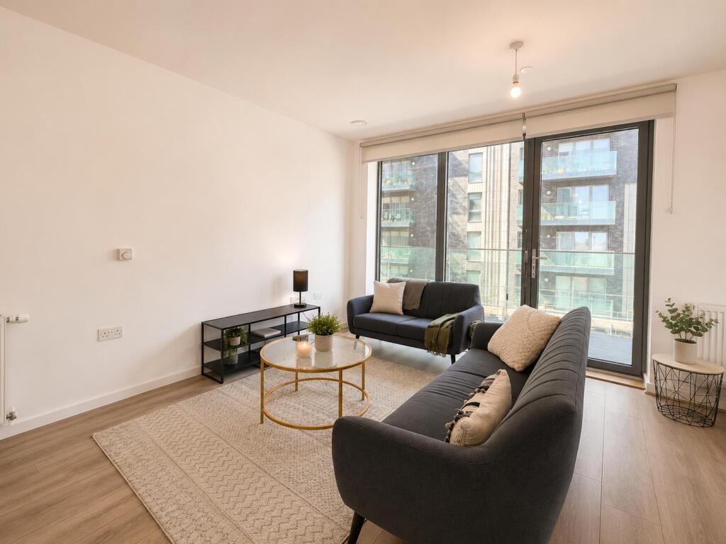 Apartment in Harrow - View 3