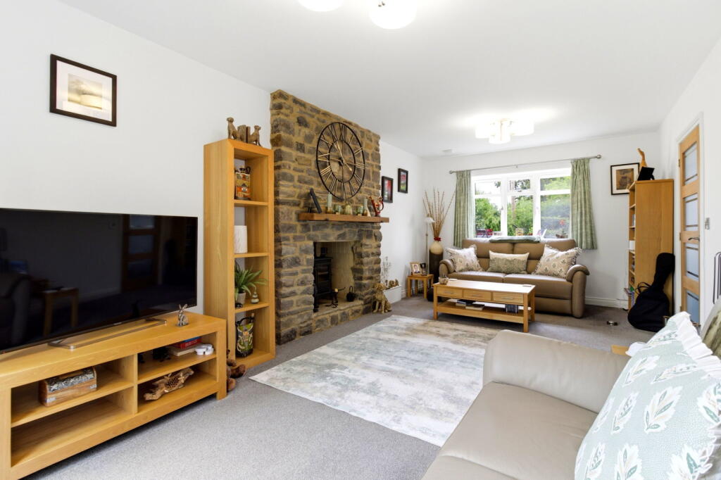 House in Gloucester - View 5