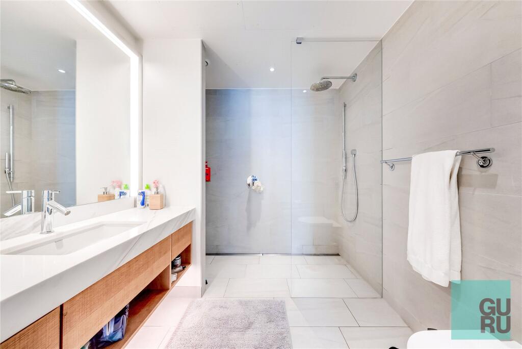 Apartment in London - View 5