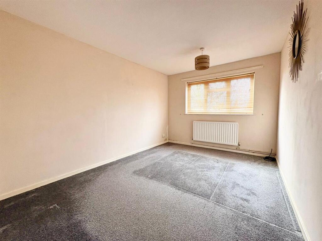 Apartment in Fareham, Hampshire - More