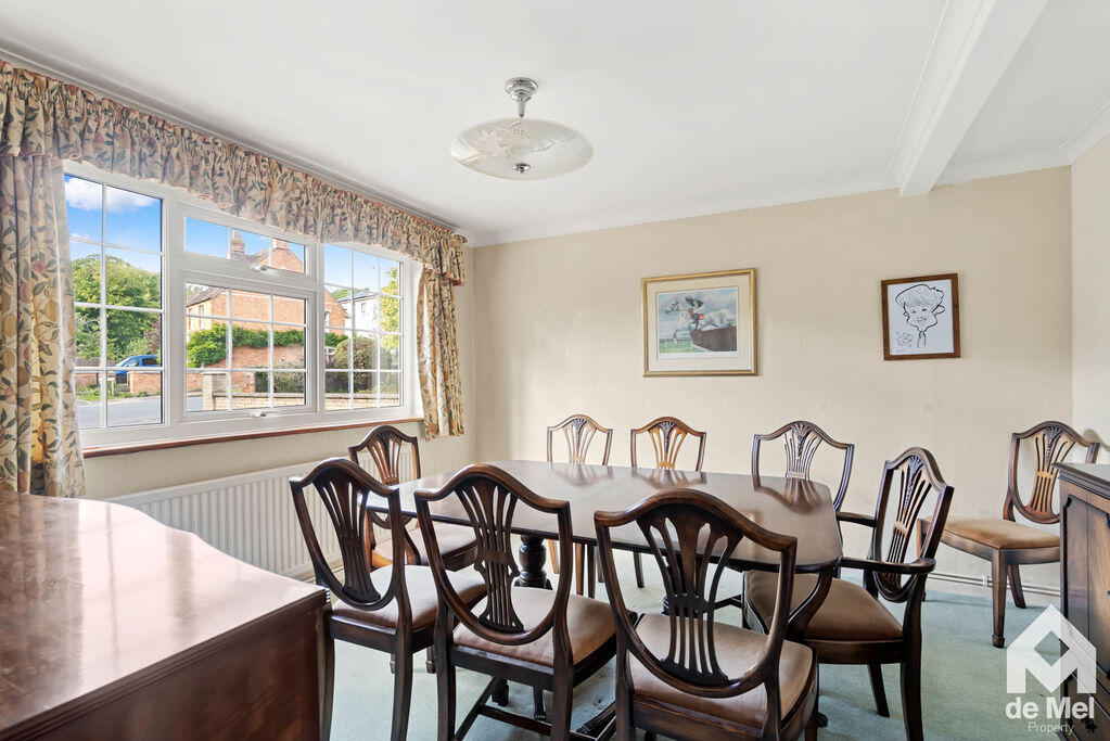 House in Worcester - View 5