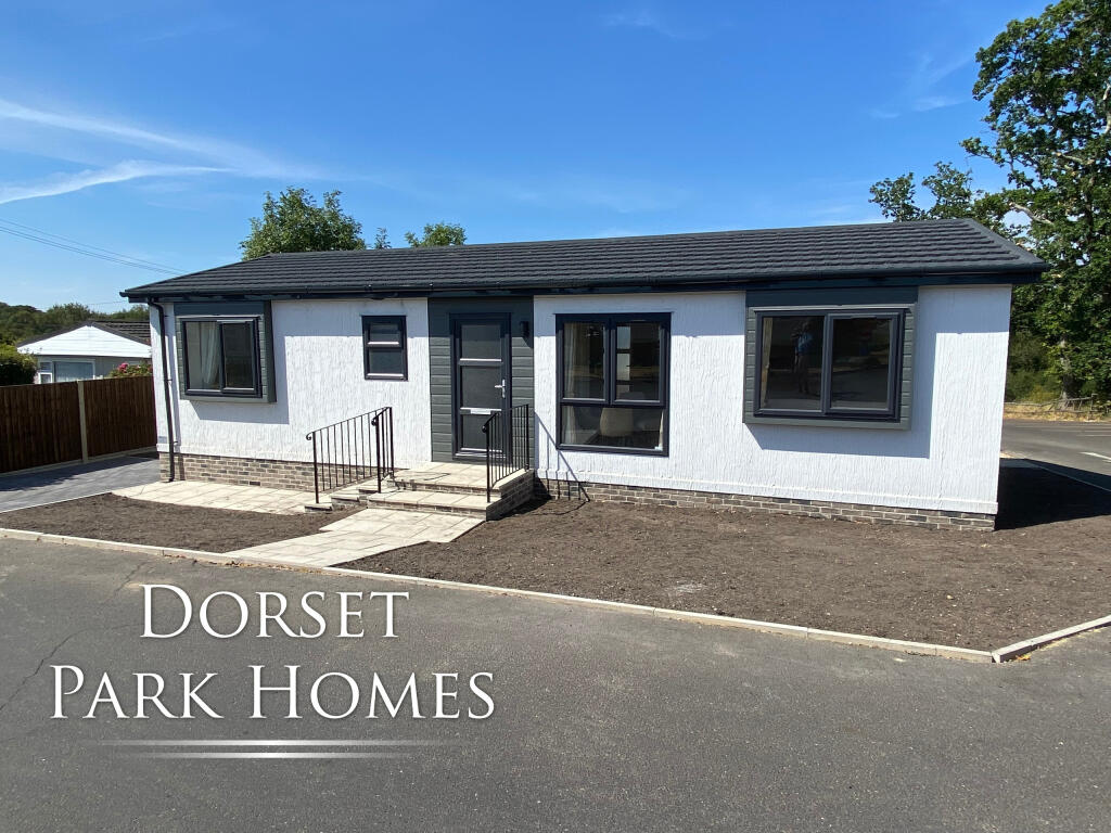 Main image of property: Glendene, Bashley Cross Road, Bashley, New Milton, Hampshire