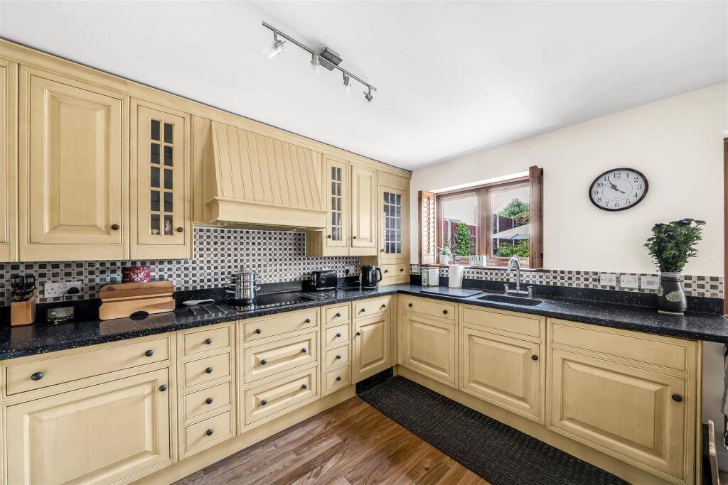 House in Dorchester - View 4