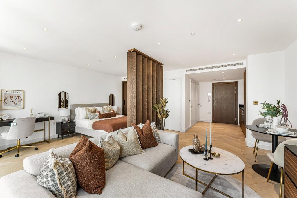 Main image of property: Landmark Pinnacle, 
15 Westferry Road, E14