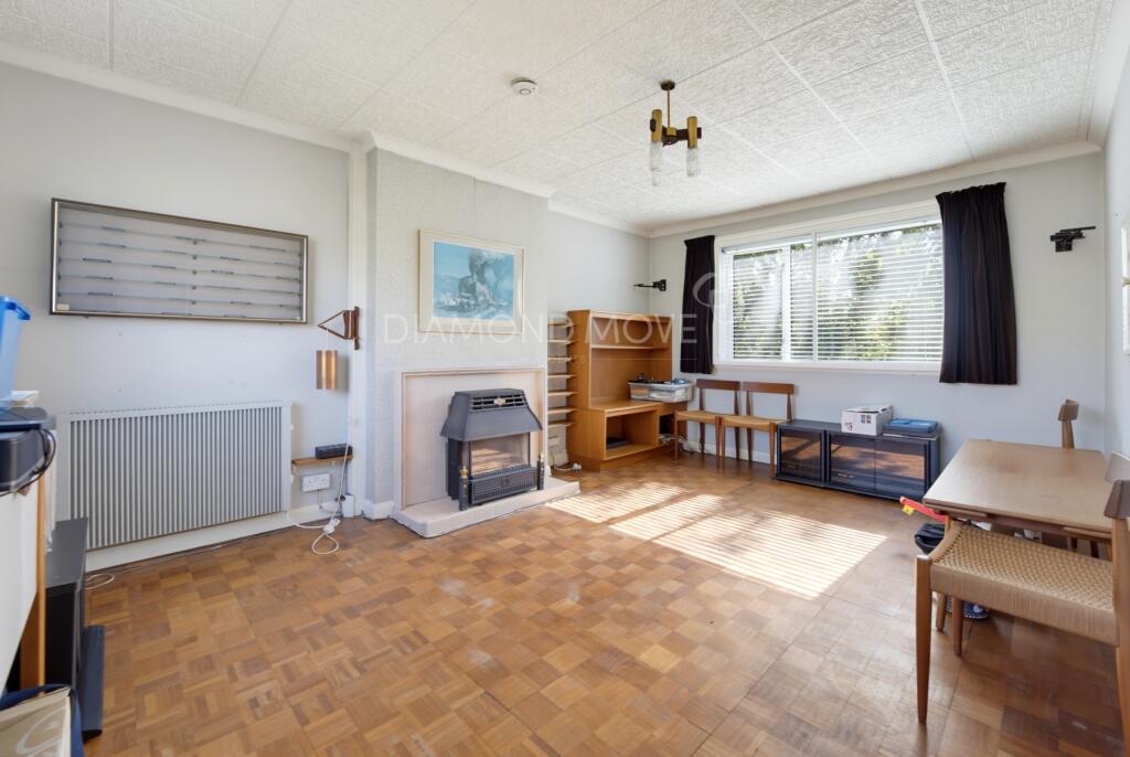 Apartment in Twickenham - View 2