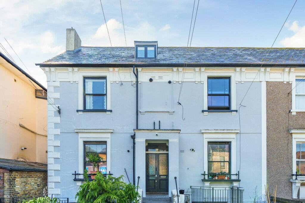 Main image of property: Holmesdale Road, London, SE25