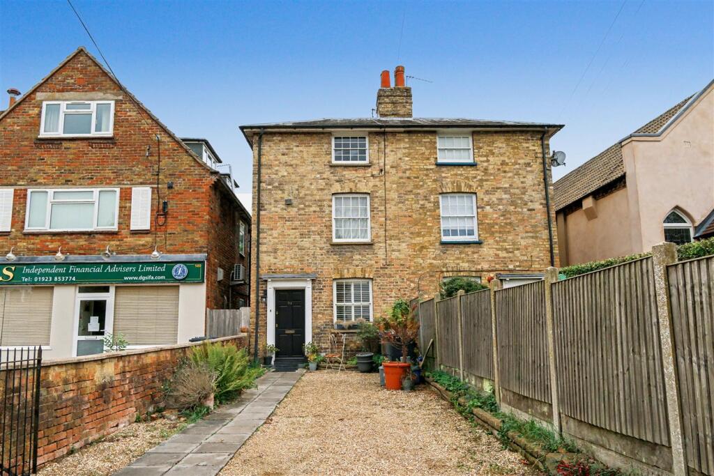 3-bed house on London Road, Shenley, £675,000