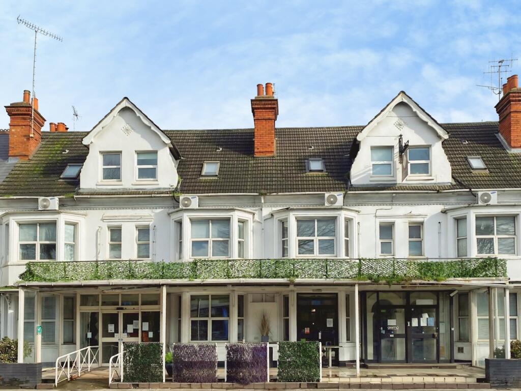 Main image of property: Thameside Hotel, 144–150 Caversham Road, Reading, RG1 8AZ