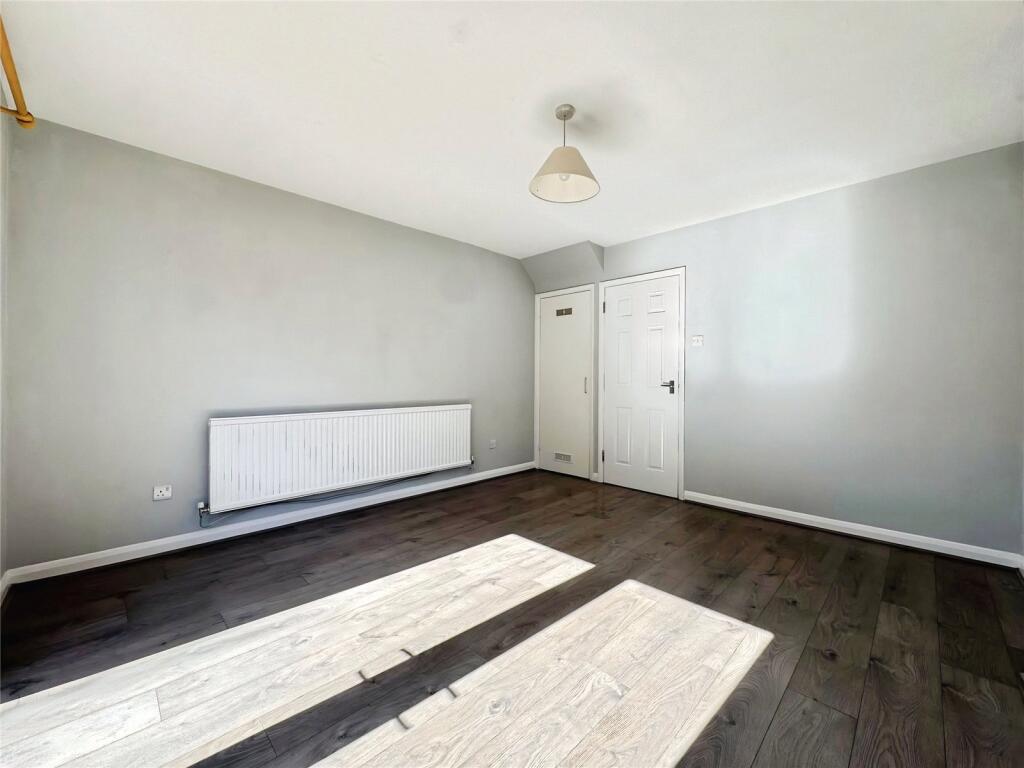 House in Reading - View 4