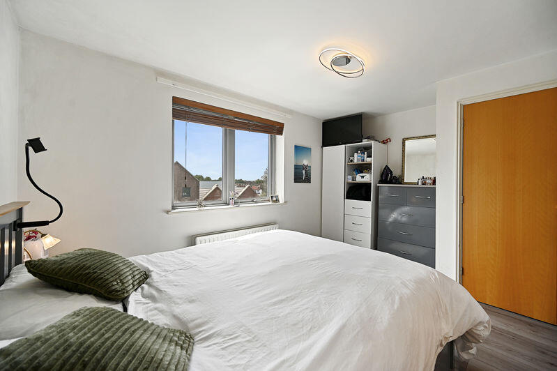 Apartment in Harrow - View 5