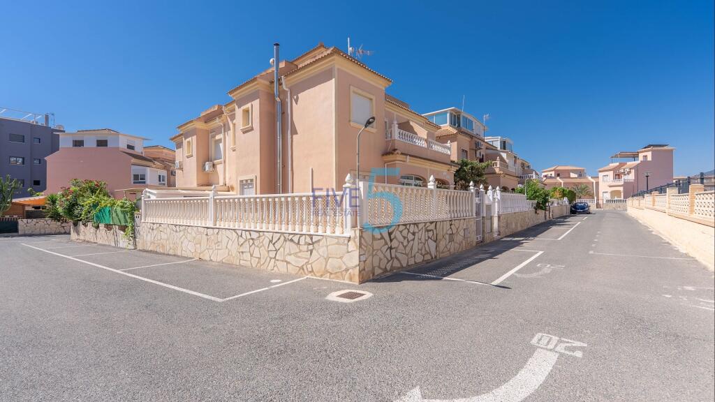 Main image of property: Valencia, Alicante, Playa Flamenca