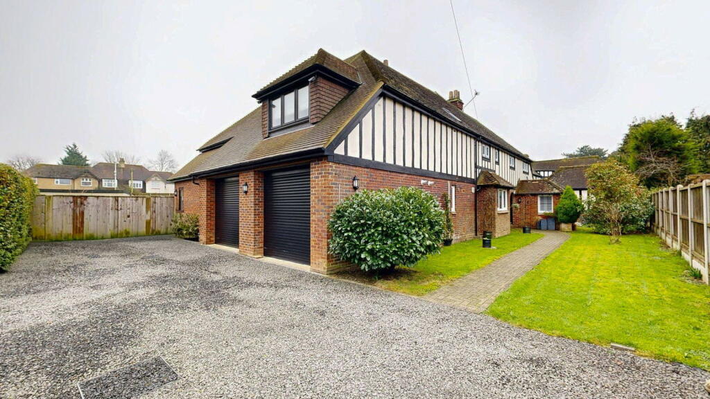 1 Cornwallis Avenue, Folkestone, CT19 5JA photo 3