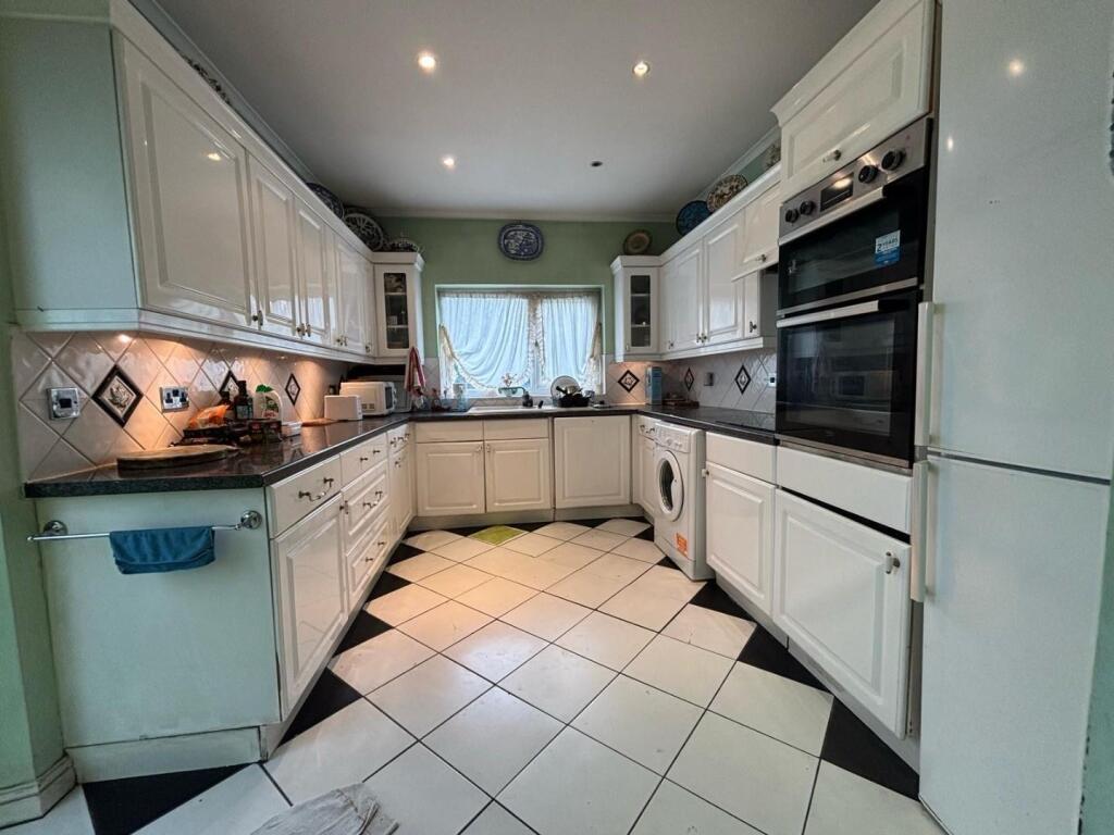Millway, Mill Hill, NW7 photo 4