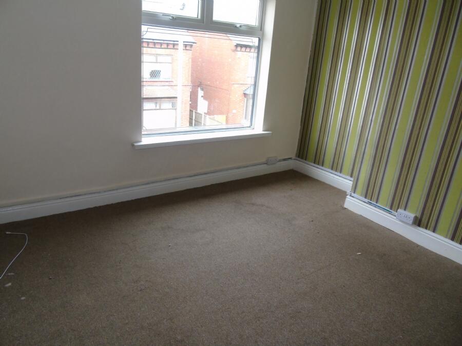 House in Mansfield, Nottinghamshire - View 4