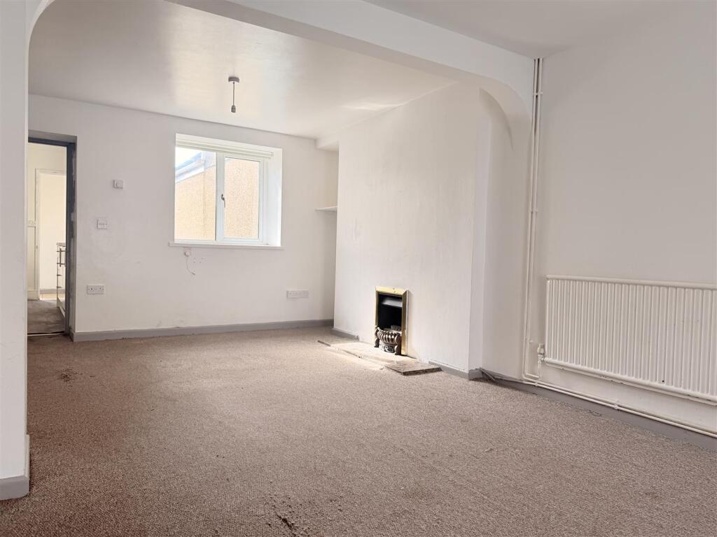 House in Llanelli, Morfa - View 2