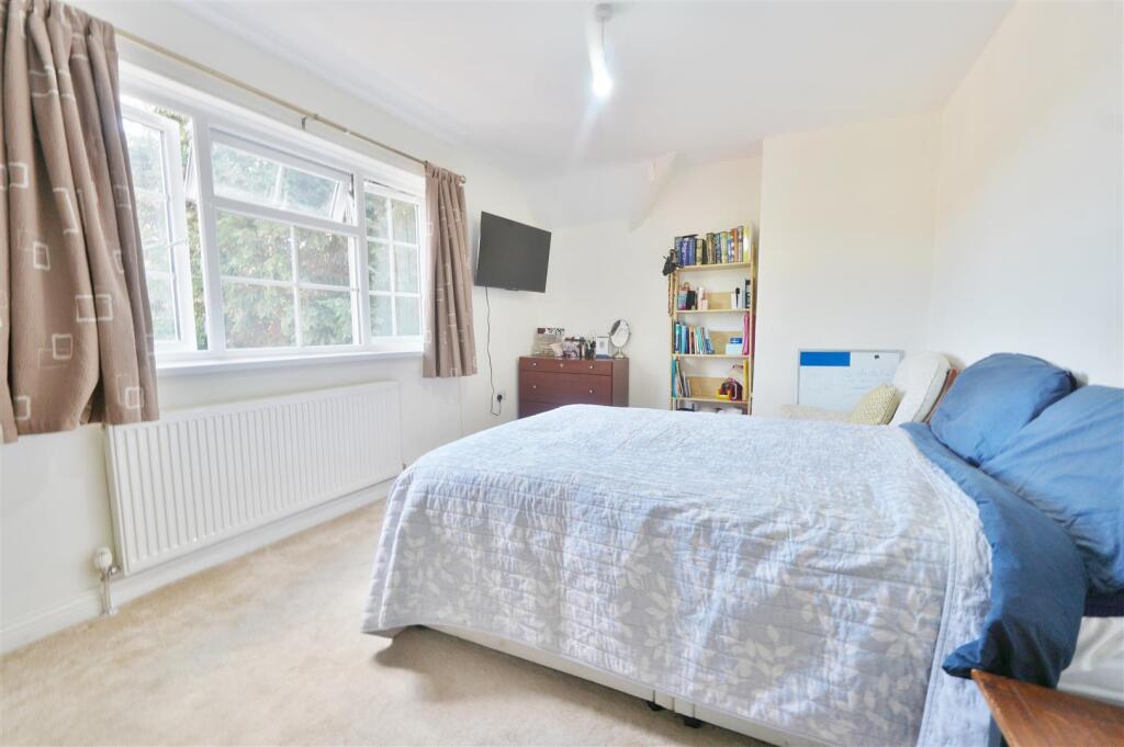 House in Slough, Chalvey - View 2