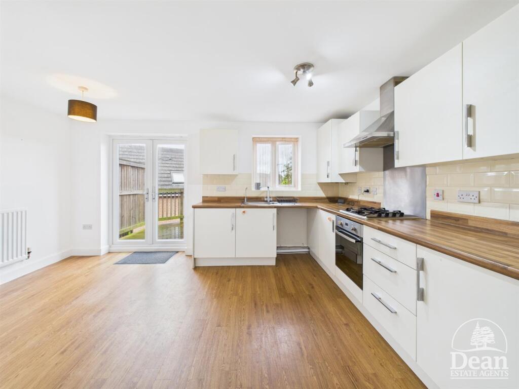 Sneyd Wood Road, Cinderford photo 4