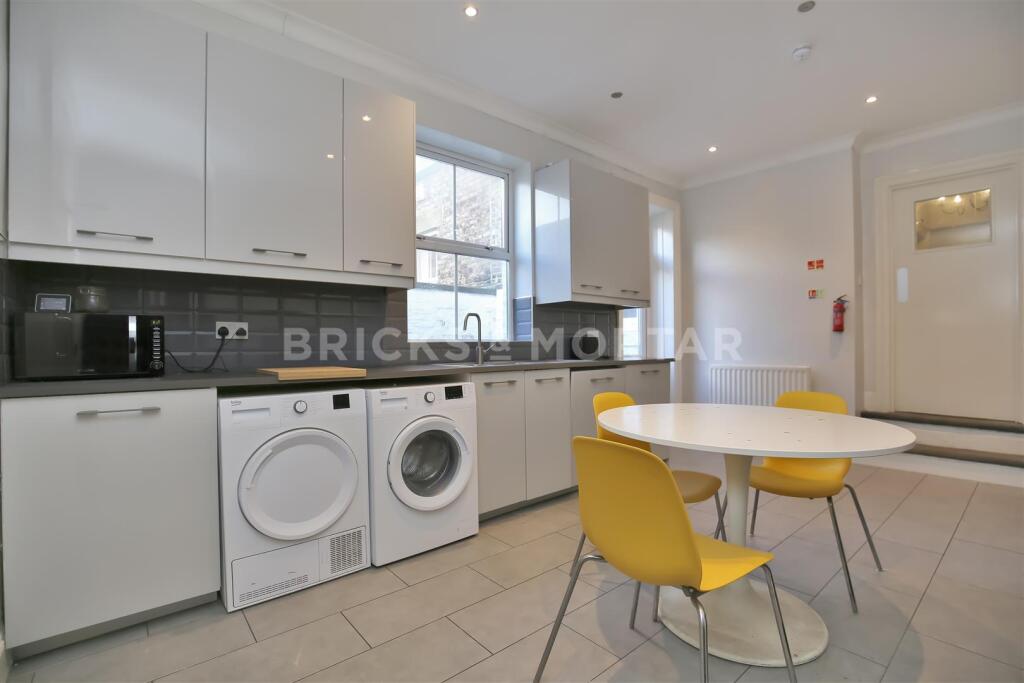 House in Newcastle upon Tyne - View 3
