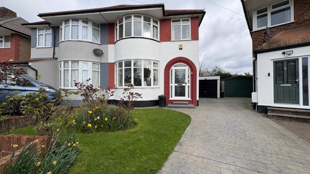 Main image of property: Pavilion Way, Ruislip, HA4 9JN