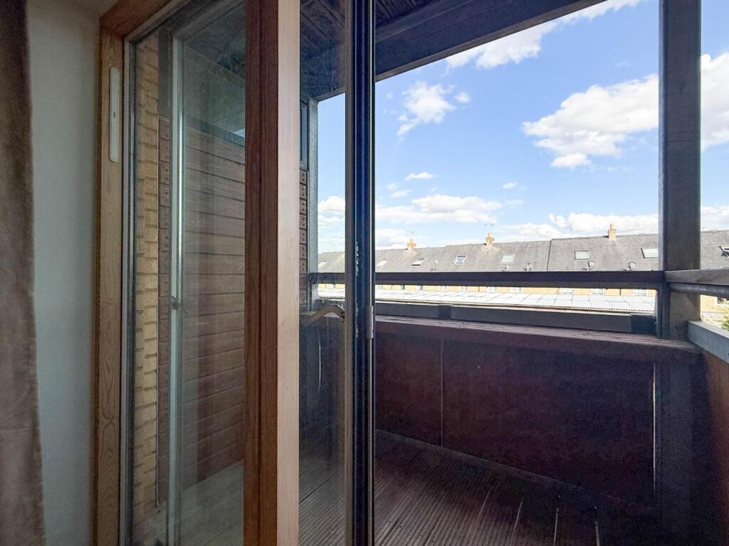Apartment in Cambridge, Romsey - More