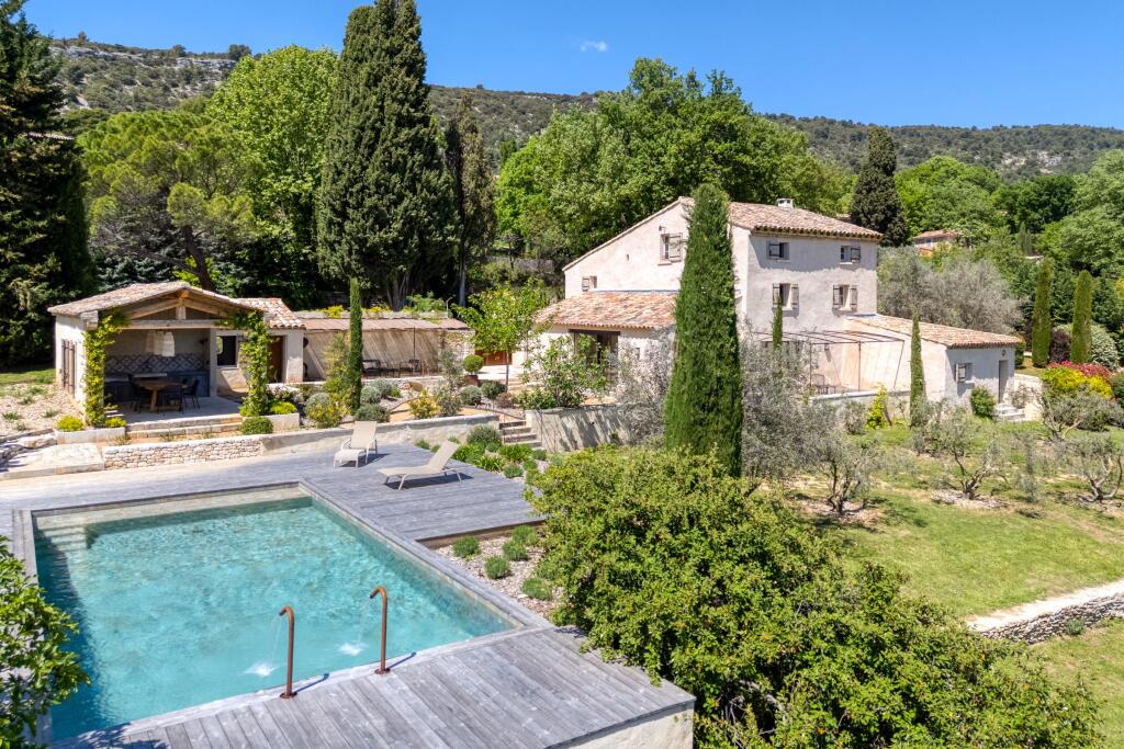 Main image of property: Provence-Alps-Cote d`Azur, Vaucluse, St-Saturnin-lès-Apt