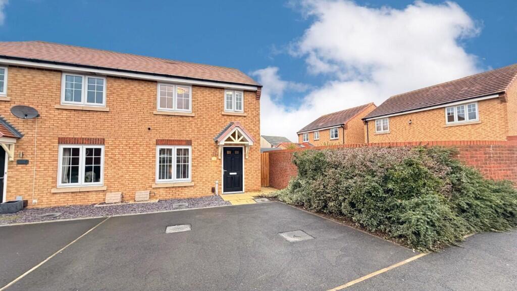 3-bed semi-detached on Blackwood Court, Redcar, North Yorkshire, TS10, £211,995