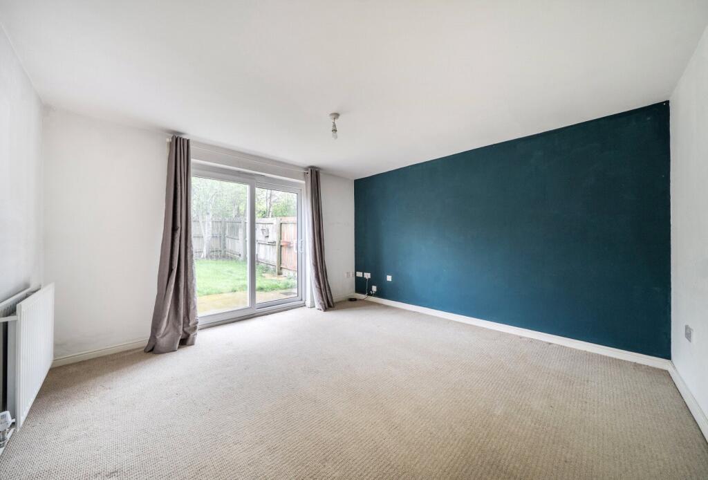 House in Gloucester - View 2