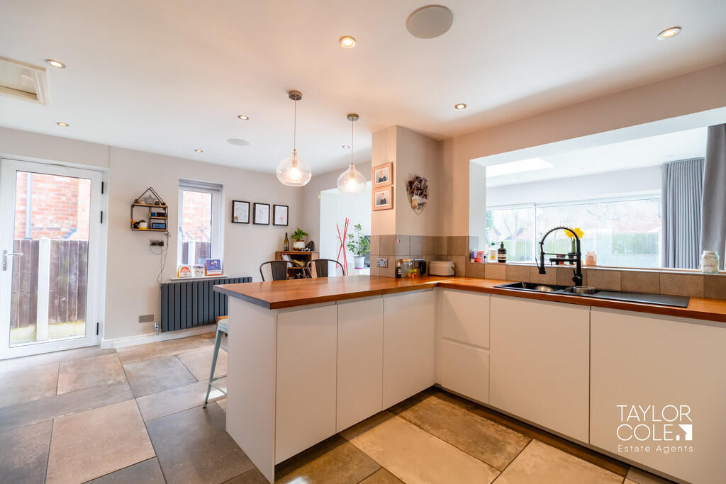 Additional image 13 of Shannon, Belgrave