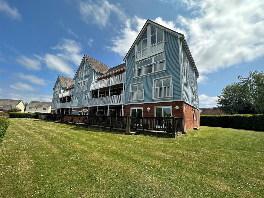 Main image of property: Perch Close, Larkfield, ME20 6TN