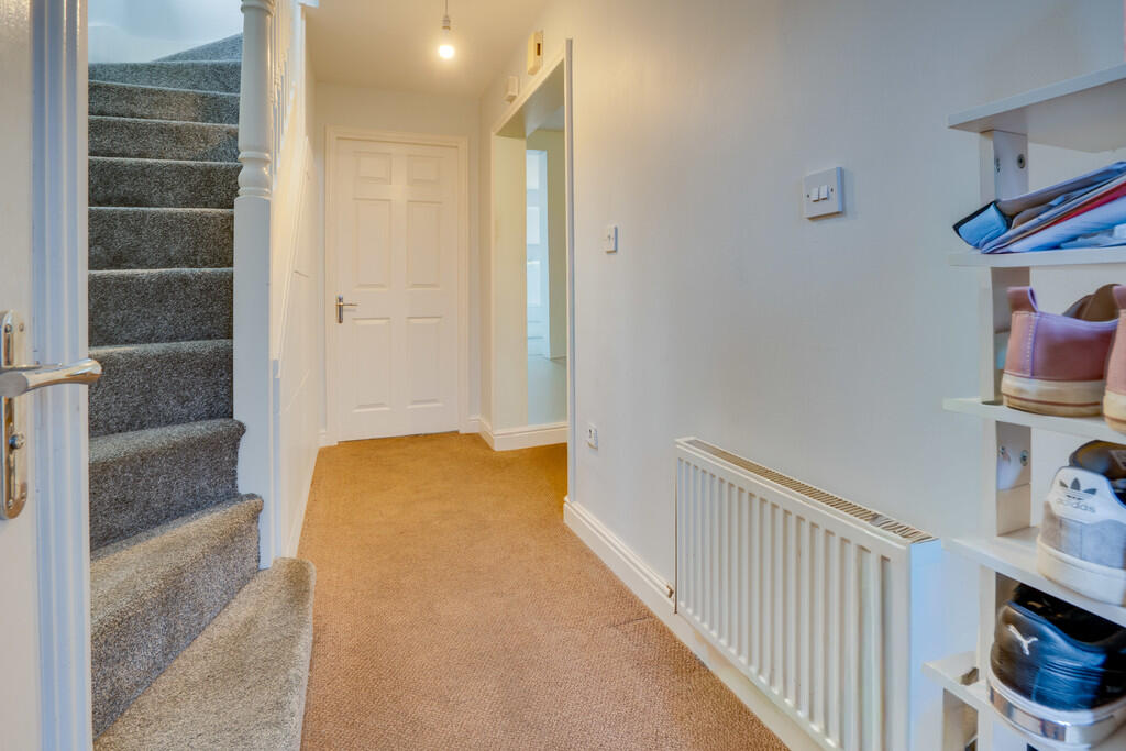 Garden House Drive, Kiveton Park photo 5