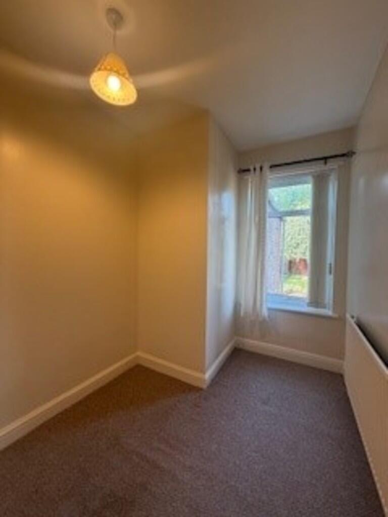 House in South Kesteven, Grantham - More