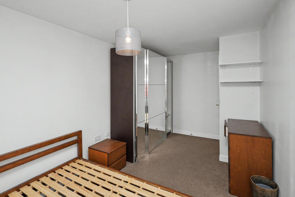 Apartment in London, Bromley-by-Bow, Poplar - More