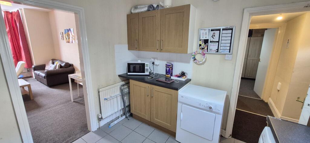 Flat 1, 2 & 3, 15 Langdale Road photo 3