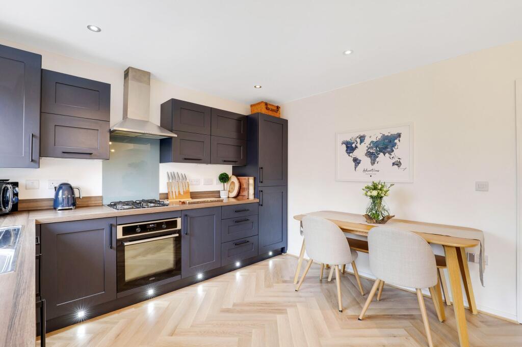 Bell Pit Drive, Edwinstowe, NG21 - More