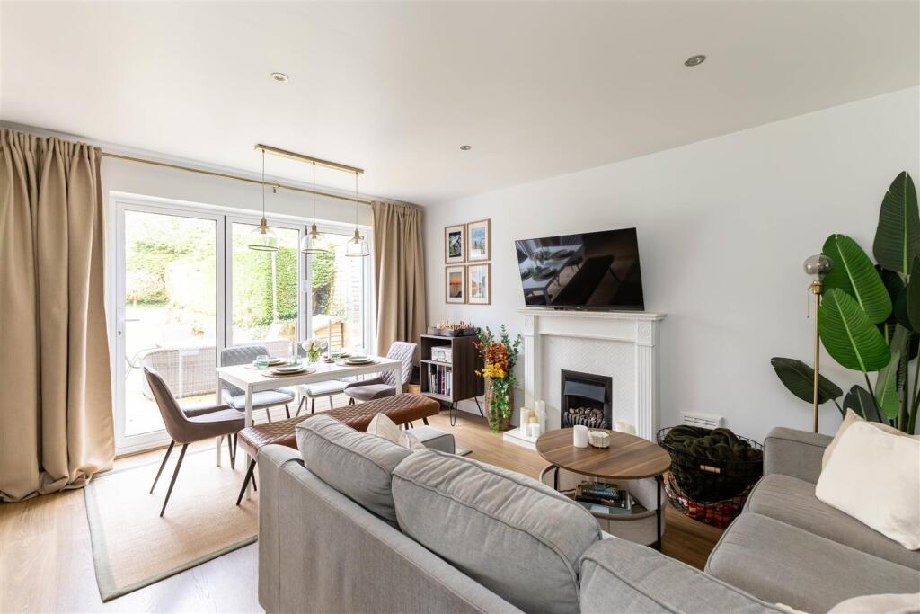 Whittlewood Close, St. Leonards-On-Sea photo 2