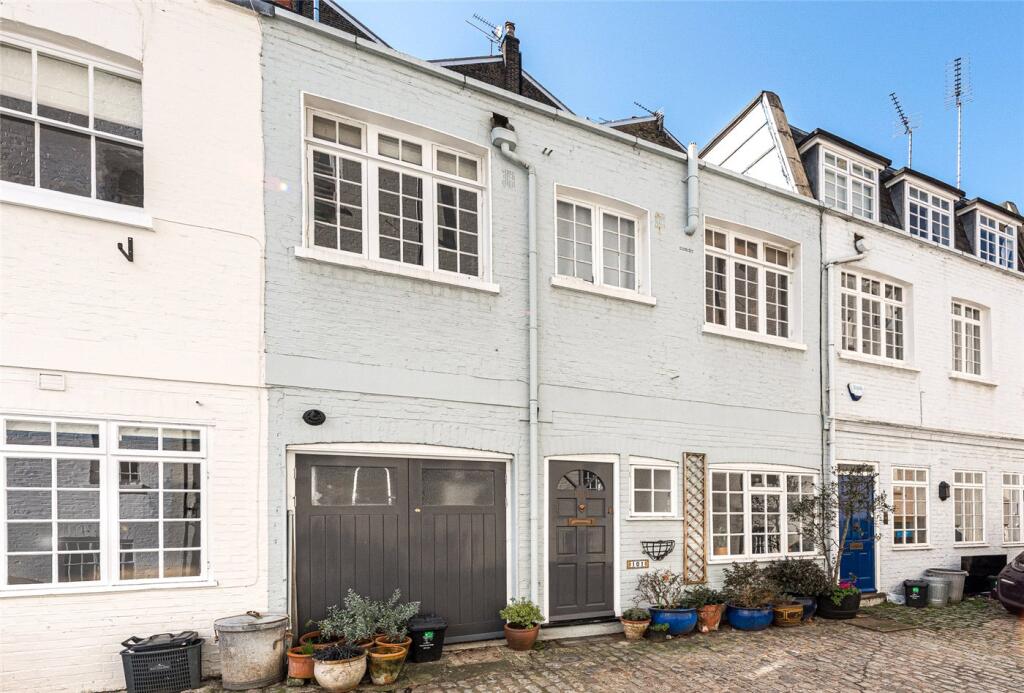 Main image of property: St. Georges Square Mews, London, SW1V