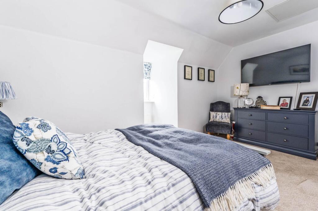 House in West Oxfordshire, Chipping Norton - More