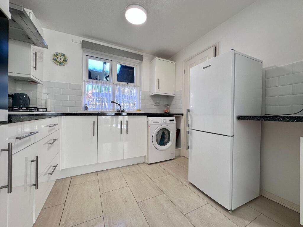 Apartment in Southend-on-Sea - View 2